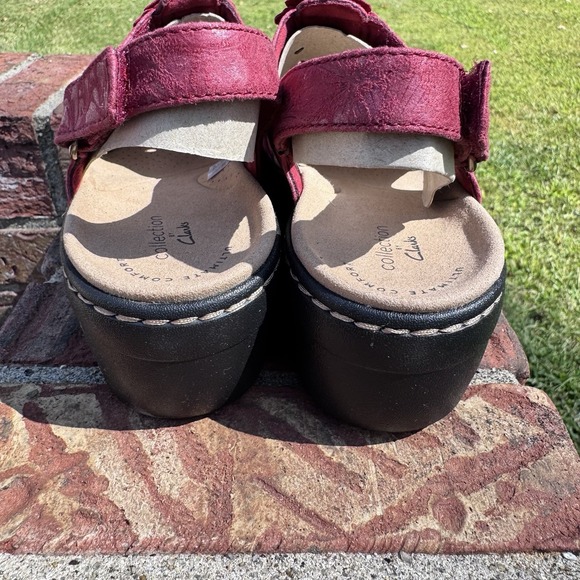 NEW Clark's Womens Size 6.5 Wide Merliah Sheryl Red Leather Sandals Flowers - Picture 4 of 9